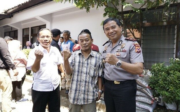 Kerjasama Badan Narkotika Nasional dan PT. Bintang Toejoeh Tentang Wirausaha dan Budidaya Tanaman Jahe Merah di Kelurahan Kebon Jeruk, Kota Bandung