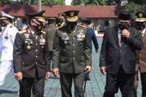 KEPALA BNNP JAWA BARAT HADIRI UPACARA PERINGATAN HUT KE-76 TNI DI KODAM III/SILIWANGI