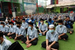 HI-TREN BERSINAR DARUL INAYAH (HIJRAH DI PESANTREN BERSIH DARI NARKOBA)