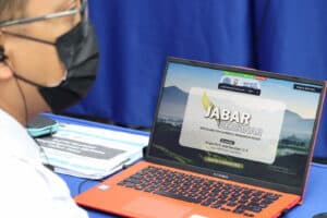 KEPALA BNNP JAWA BARAT AJAK MAHASISWA PKKMB UNIVERSITAS TELKOM 2022 PERANGI NARKOBA