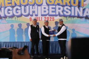 PENGUATAN PROGRAM DESA BERSINAR (BERSIH NARKOBA) MENUJU GARUT TANGGUH BERSINAR (BERSIH NARKOBA)