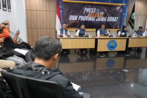 PRESS RELEASE BNNP JAWA BARAT UNGKAP KASUS PENYALAHGUNAAN DAN PEREDARAN GELAP NARKOTIKA SEPANJANG TAHUN 2025 PRESS RELEASE BNNP JAWA BARAT UNGKAP KASUS PENYALAHGUNAAN DAN PEREDARAN GELAP NARKOTIKA SEPANJANG TAHUN 2025