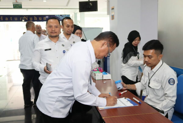 DETEKSI DINI MELALUI TEST URINE PEGAWAI BNN PROVINSI JAWA BARAT