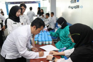 DETEKSI DINI MELALUI TEST URINE PEGAWAI BNN PROVINSI JAWA BARAT DETEKSI DINI MELALUI TEST URINE PEGAWAI BNN PROVINSI JAWA BARAT